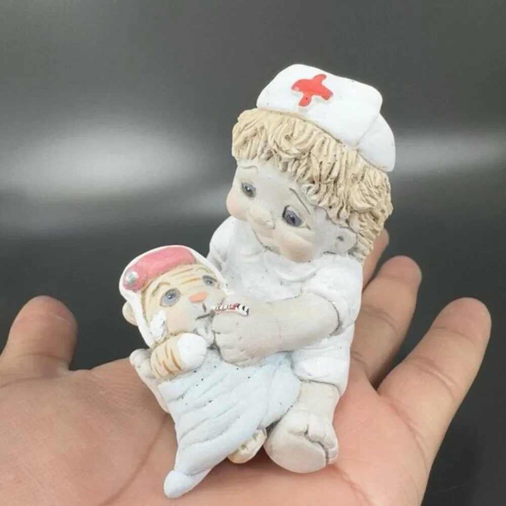 1996 Cast Art‎ Industries Dreamsicles Signed Kristin Figurine Junior Nurse VTG